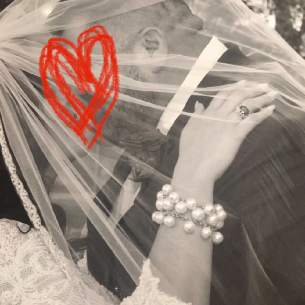 Wedding Veil-finger tip